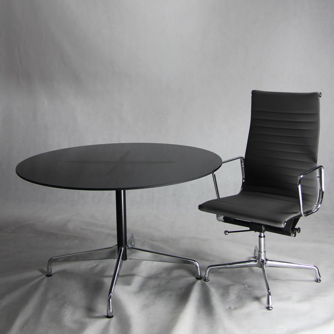 Classic Aluminium Base Round Meeting Table with Glass Top