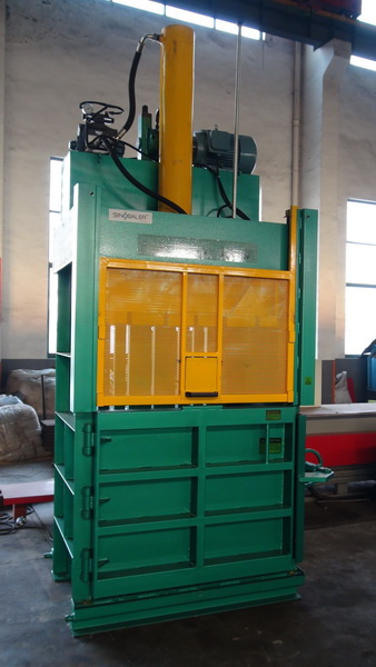 Vertical Plastic Baling Machine