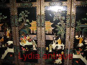 The Screen with Lady Pattern (M(72))