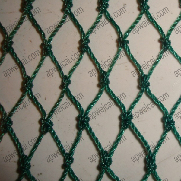 Knotted Nylon Netting (50mm mesh, green color)