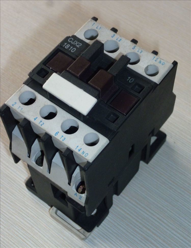 LC1 AC Contactor (LC1-D32)