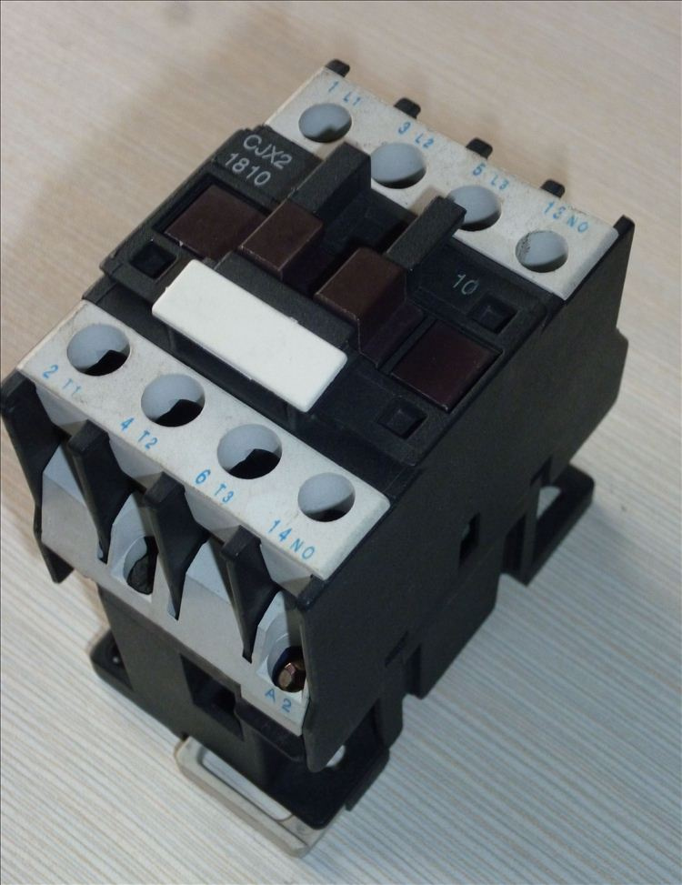 LC1 AC Contactor (LC1-D32)