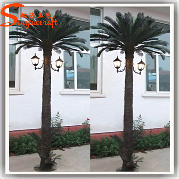 China Factory Price Artificial Decorative LED Palm Tree