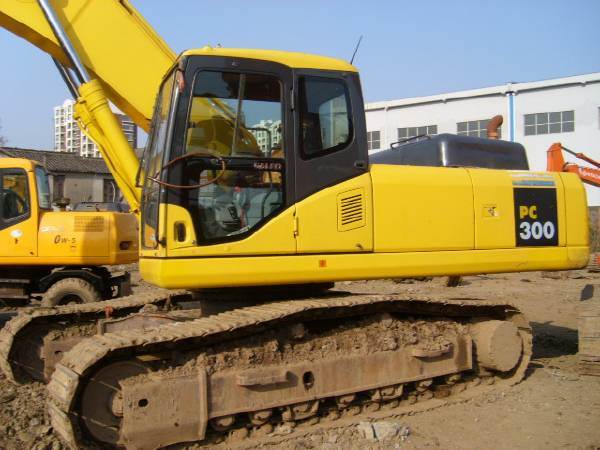 Used Komatsu Hydraulic Crawler Excavator (PC300-7)