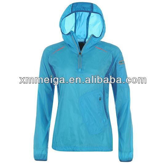 Lady Lightweight Running Jacket /Sport Wear/Outdoor Wear/Jacket/Winter Cloth
