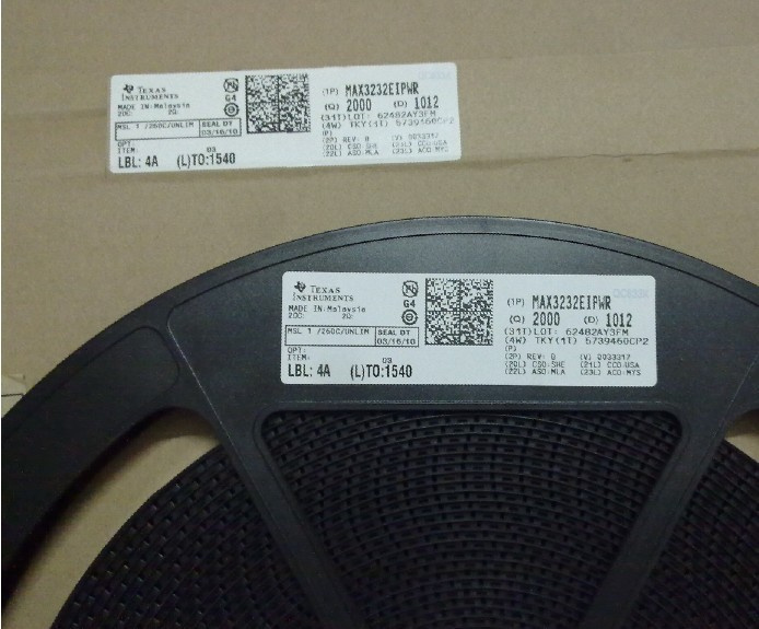 Electronic Component IC (MAX3232EIPWR)