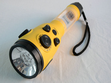 2015 Solar Gifts Solar Radio Solar Flashlight Torch with LED Light for Emergency Use (HT-3068)