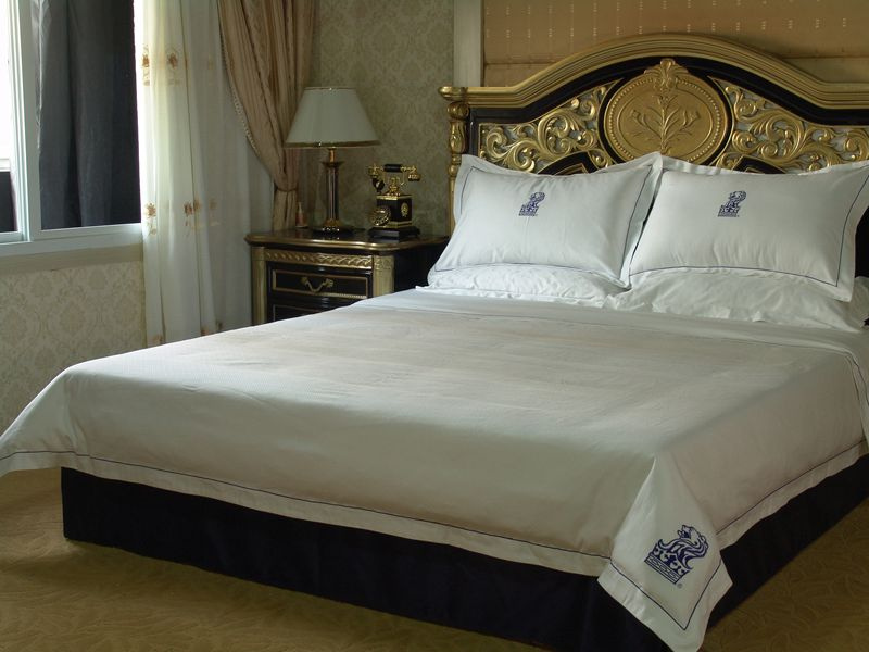 Comfortable Hotel Bedding