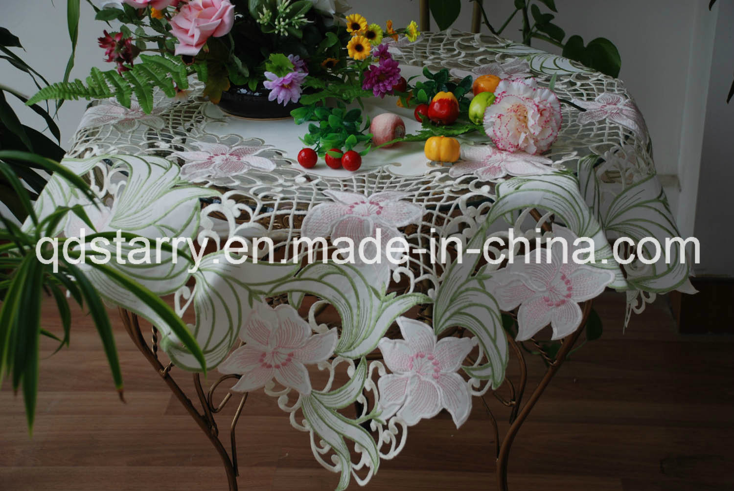 Shandong Province Embroidery Table Cloth