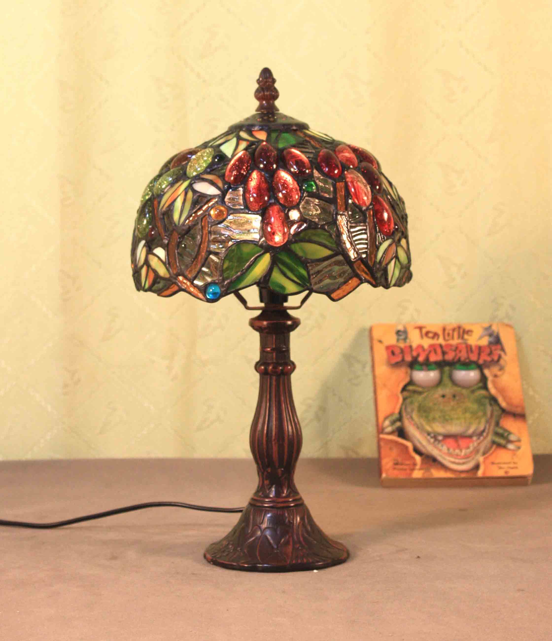 Art Tiffany Table Lamp 817