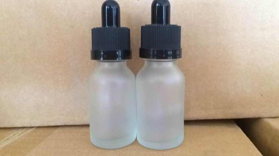 ISO 9001 10ml Frosted Glass Bottles with Childproof Cap and Thin Dropper