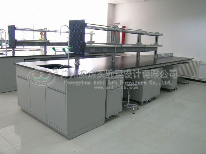 Central Table for Lab Special