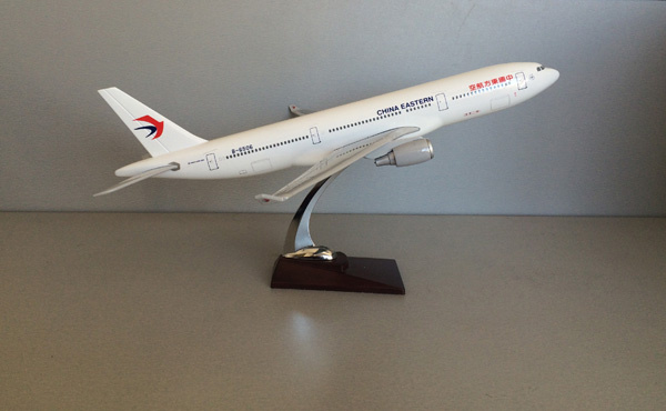 Resin Aircraft Model Airbus 330 China Eastern