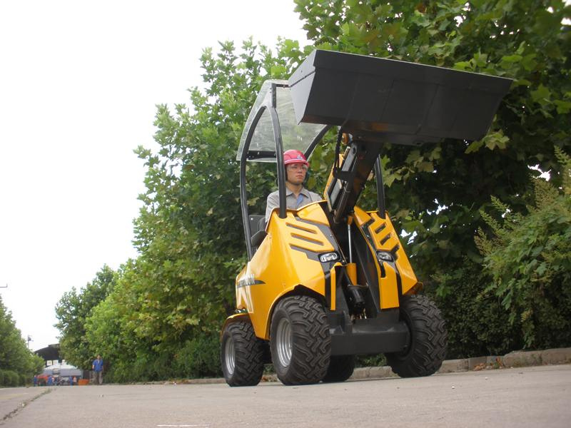 Mini Front Loader (HY200)