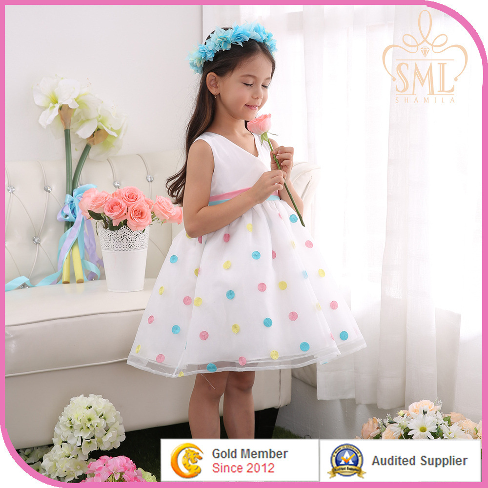 Latest Design Flower Girl Dress in Children Apparel