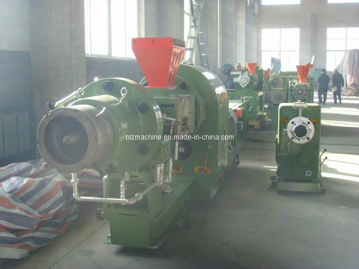 Hot Feed Rubber Extruder (XJ-250)