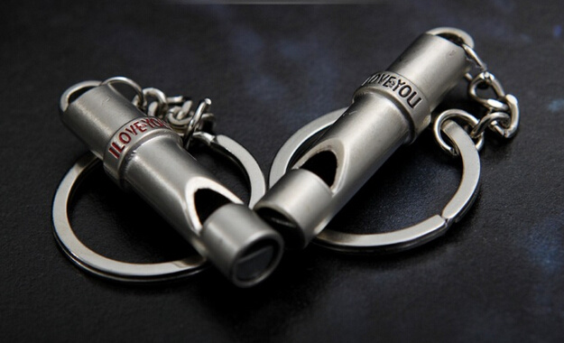 2015 New Fashion I Love You Couple Whistle Key Chain