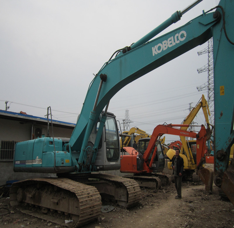 Used Japan Made Kobelco Sk200 Excavators