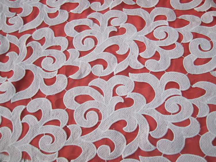 100% Polyester Embroidery Lace Fabric (JM424)