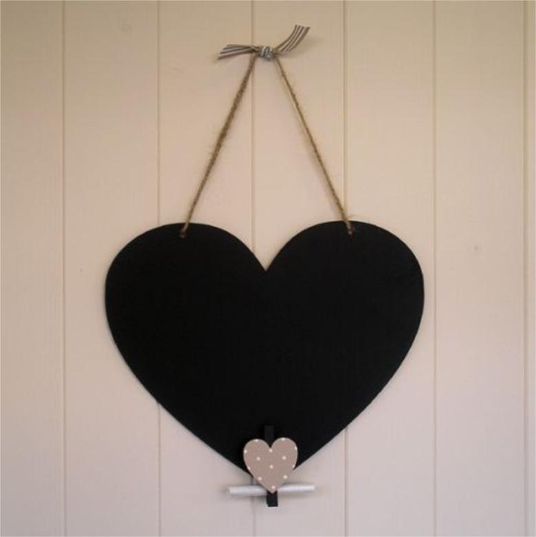 Small Hanging Heart Shaped MDF Chalk Board (40102)