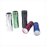Dry Battery Aluminum LED Flashlight (CC-7001)