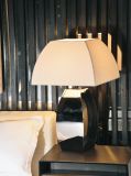 Modern Fabric Shade Table Light for Hotel Rooms (1098T1)