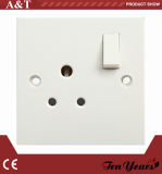 Britishstyle 5A Round Pin Switched Socket