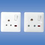 British Standard 15AMP 1 Gang Switched Round Pin Socket (Z428, Z429)