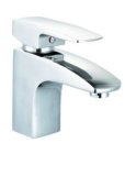 Single Handle Square Basin Faucet (BM90303)