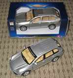 1: 32 Diecast Metal Car (8001)