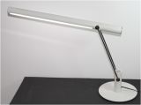 Modern Design LED Table Lamp for Touch Swtich (LED-15095T)