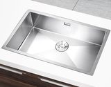 Ss304 Stainless Steel Handmade Single Bowl Kitchenware Sink (YX7545)