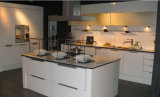 White Lacquer Kitchen with Island Design
