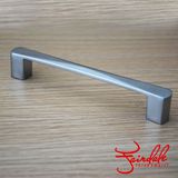 Zinc Alloy Furniture Hardware Pull Handle Drawer Handle (39-X-10023)