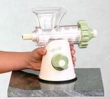 Plastic Manual Wheatgrass/Fruit Juicer