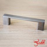 Zinc Alloy 96mm Pull Handle Door Handle (AW1827)