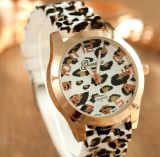 Fashion Quartz Wrist Watch (XM7002)