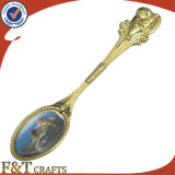 Newest Fashion Plated Gold Zinc Alloy Collectible Travel Souvenir Spoon (FTSS2922A)