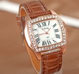 Fashion Quartz Lady Wrist Watch (XM7025)