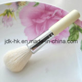 White Natural Hair Blush Brush with Short Wood Handle (JDK-BA200)