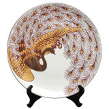 Decorative Porcelain Round Plate with Wooden Rack W/ Peacock Decal for Home Decoration and Hotel Decoration