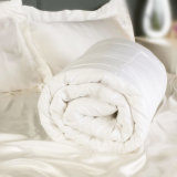 Luxurious White Silk Comfortable Bedding Quilt