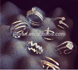 2015 New Fashion Personalized Crystal Rings for Young People