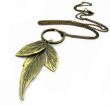 Vintage Leaf Pendant Fashion Jewelry Necklace (HNK-10076)